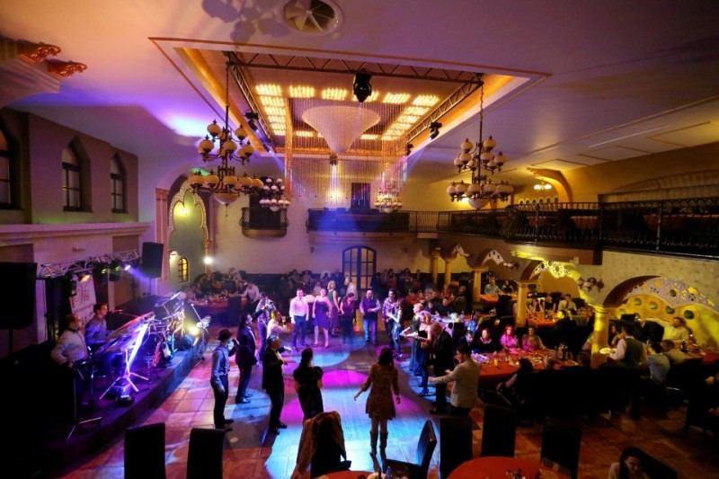 castel party 2.jpg