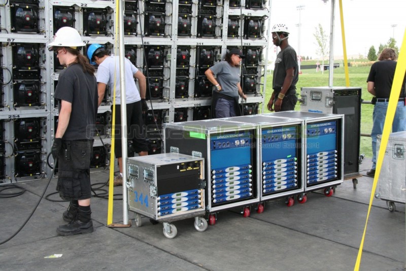 powersoft_mile-high-festival-amp-racks.jpg