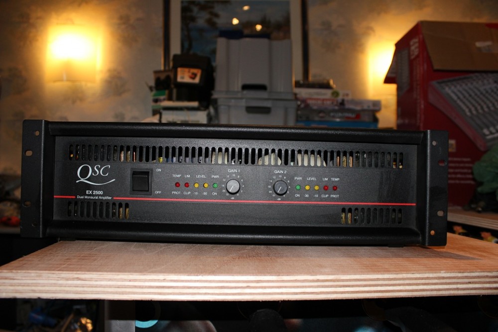 qsc-ex2500-305739.jpg