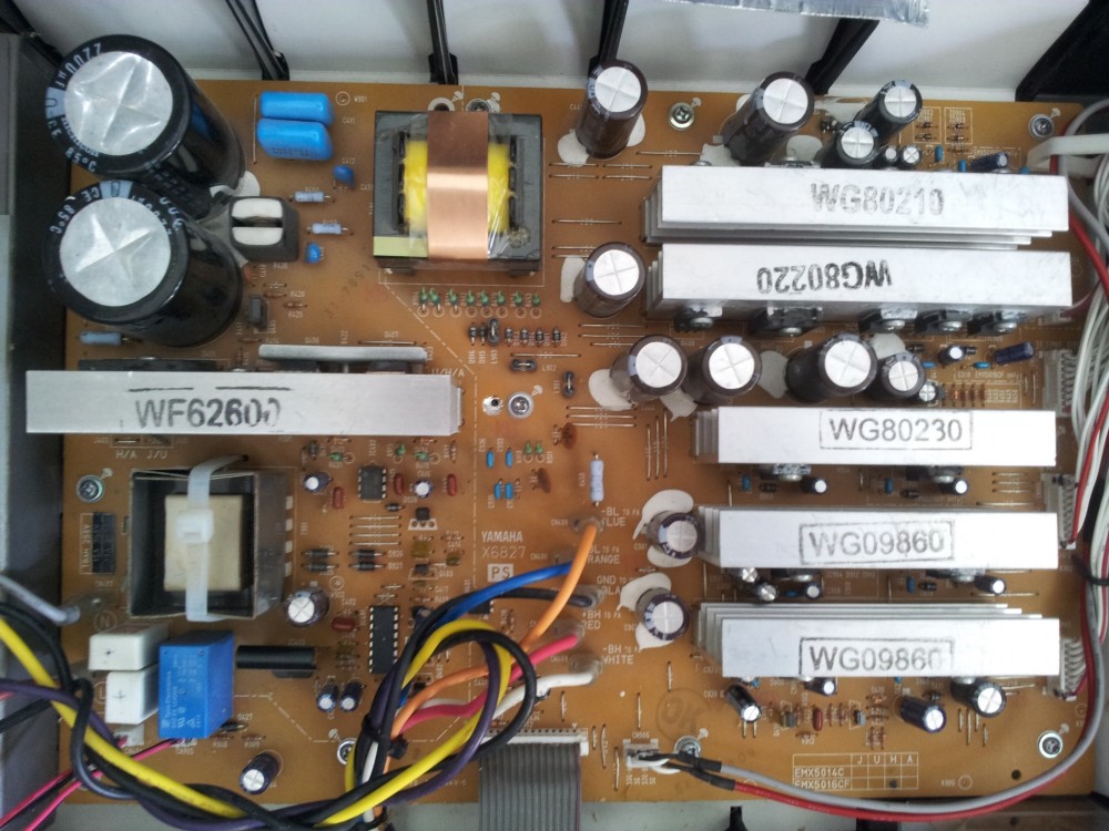 YAMAHA EMX5016CF 016.jpg