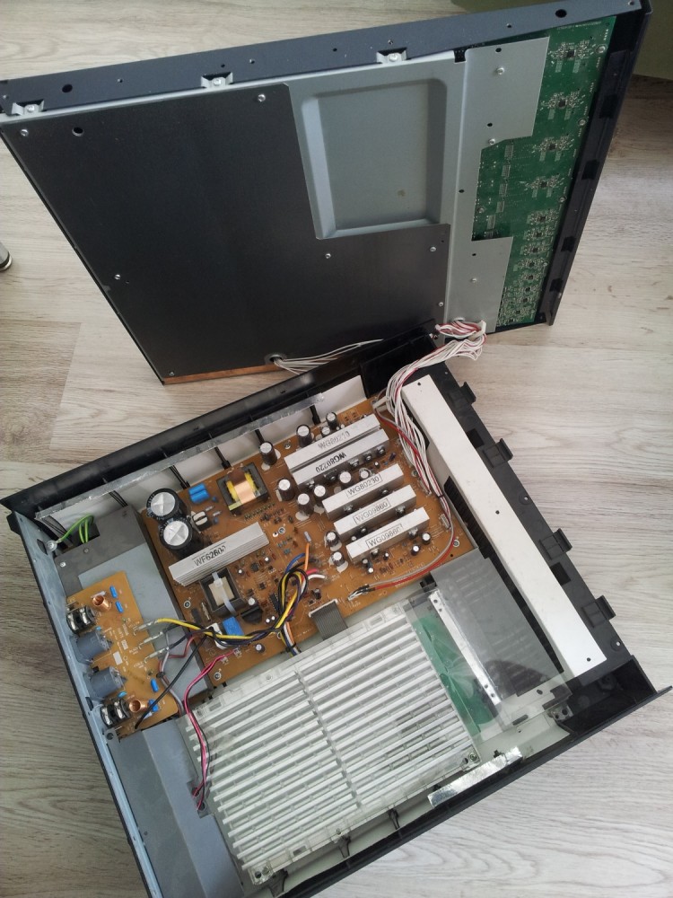 YAMAHA EMX5016CF 013.jpg