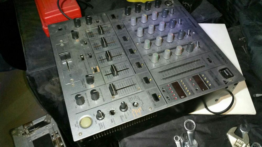 129869944_1_1000x700_mixer-pioneer-djm-600-bucuresti.jpg